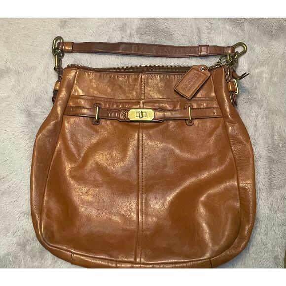Coach Handbags - VINTAGE COACH GENUINE HOBO ONE STRAP LEATHER HOBO SLING HANDBAG NEAR PERFECT
